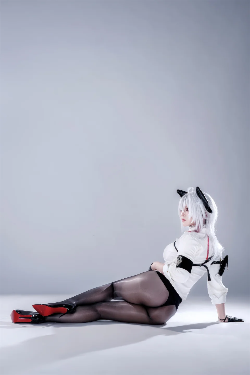 半半子 - No.101 鸣潮·赞妮 [57P-202MB] tg@simisebaisi 【丝足阁】033.webp